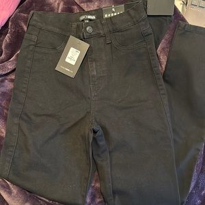 Fashion Nova black high rise skinny jeans